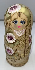 Traditional Hand Painted Wooden Nesting Dolls