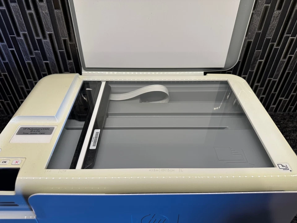 HP Photosmart C4450 All-In-One Inkjet Printer; Scan, Print, Copy - Image 2 of 4