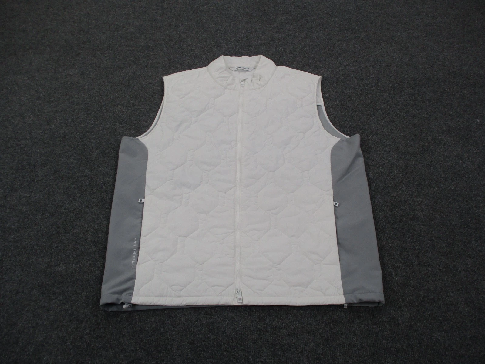 Peter Millar Vest Jacket Mens L White Blitz Quilted Puffer Golf Classic Preppy
Opens in a new window
