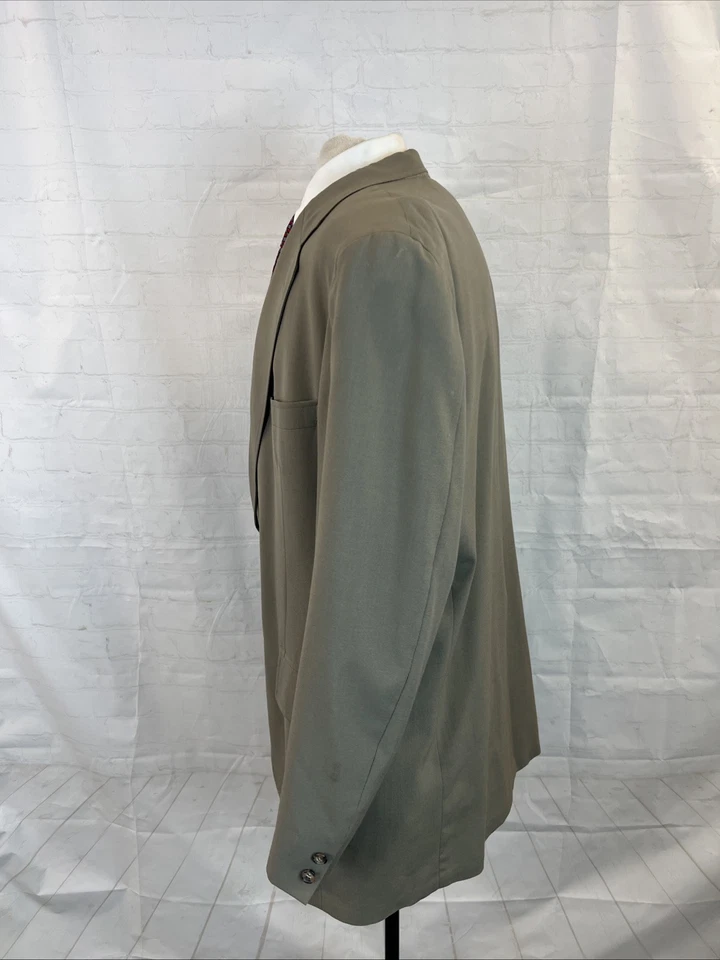 Blazer Southwick Hombre Gris Beige Sólido 48L $895 Foto 4 de 4