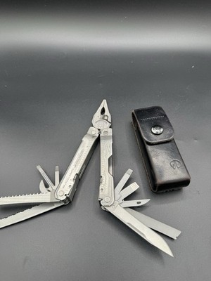Leatherman Super Tool 300 w/ Leather Sheath