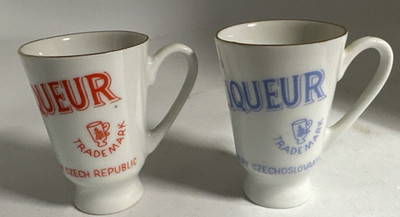 Carlsbad Bechers Liqueur Shot Glass Cups - Red & Blue Set of 2 - Czechoslovakia
