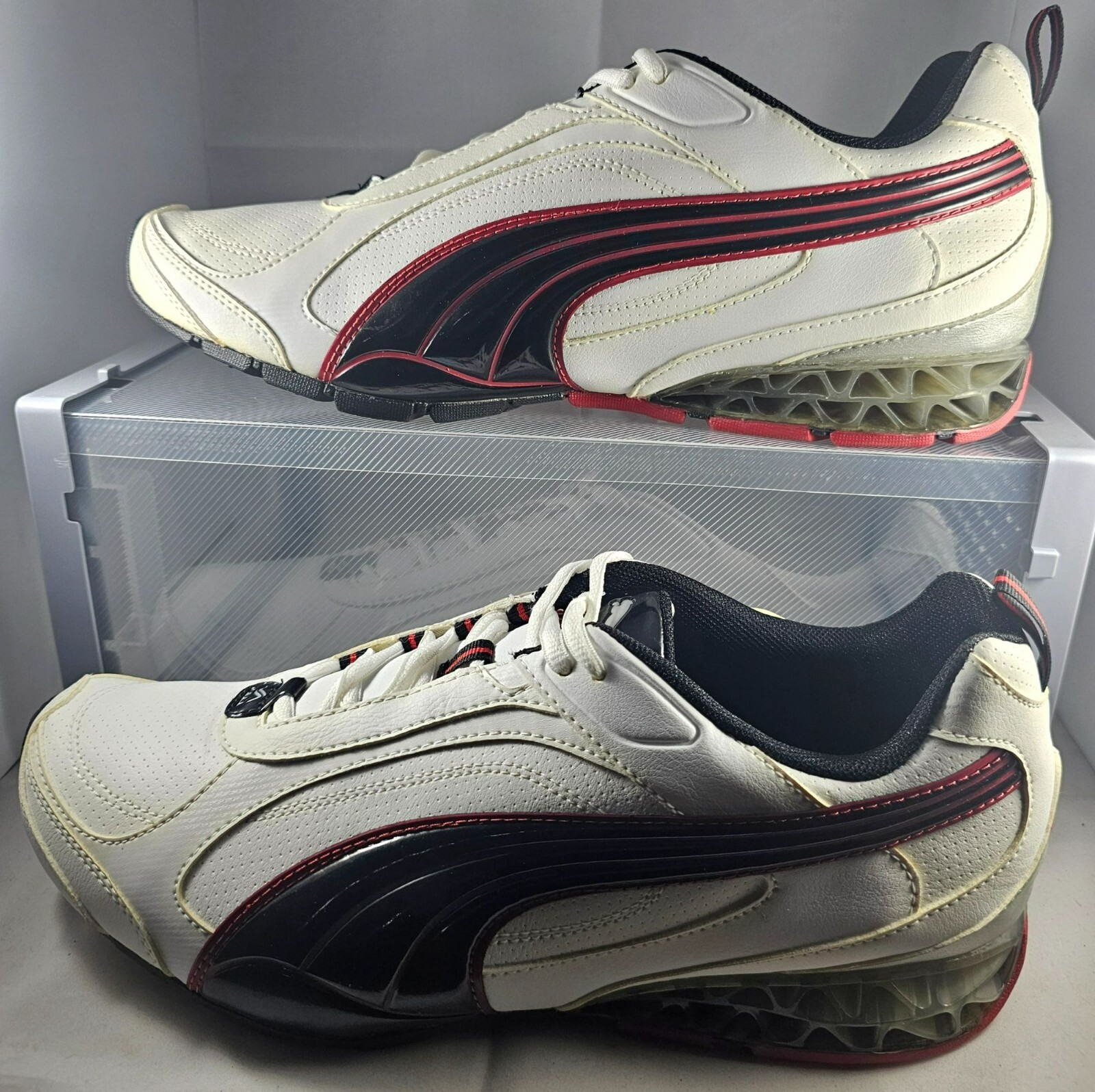 Puma Men's White & Red Athletic Shoes Size 10,5 Sneakers.