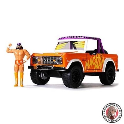 NEU 1:24 WWE 1973 Ford Bronco mit Macho Man Randy Savage Minicar [Parallelimp...