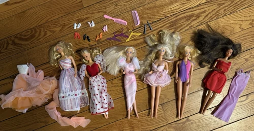 6 Vintage BARBIE dolls with 2 clothing outfits and Extra accessories