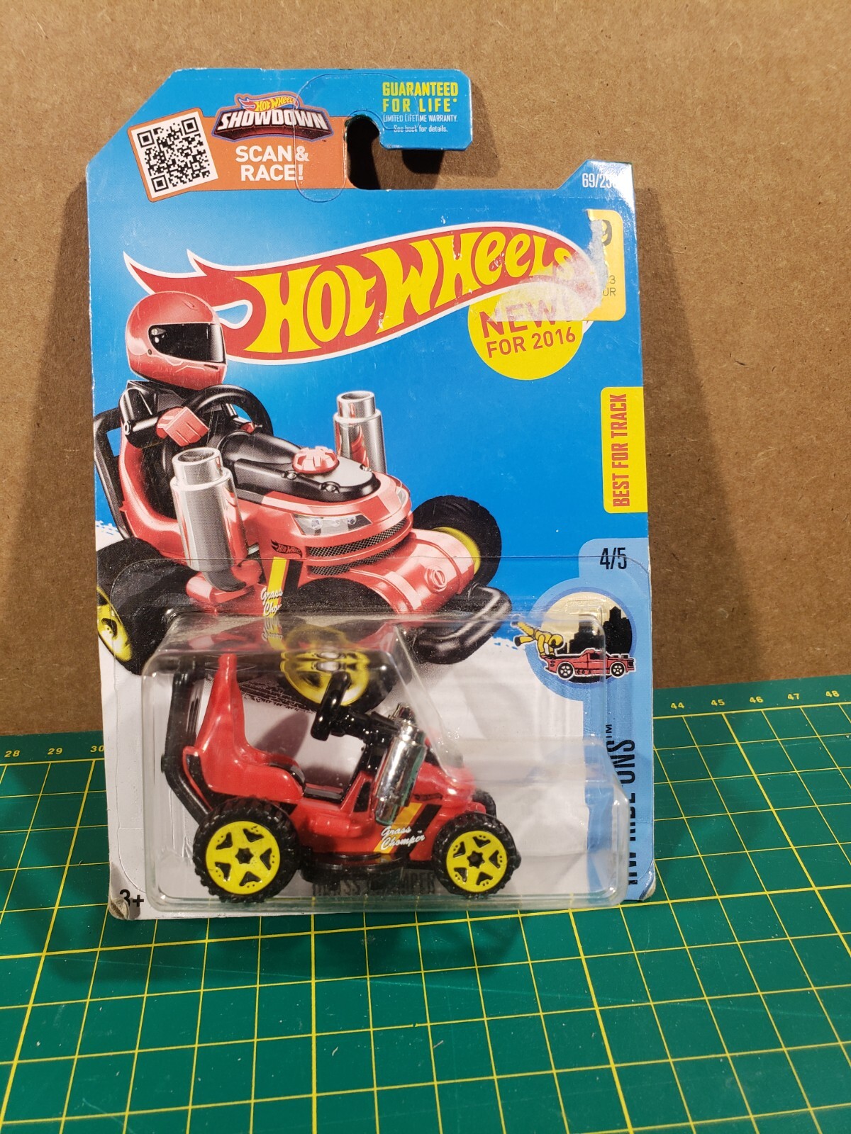 2016 Hot Wheels Grass Chomper red. 88/250