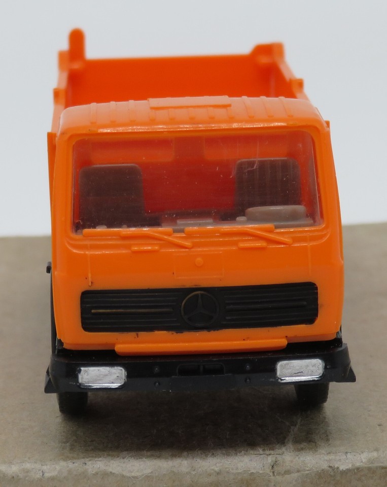 Camion Citerne MERCEDES ATEGO WIKING 1/87 - Modèle Réduit HO Neuf - #7790141