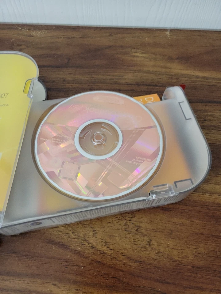 Microsoft Office Outlook 2007 with Product Key AR - Image 3 of 4