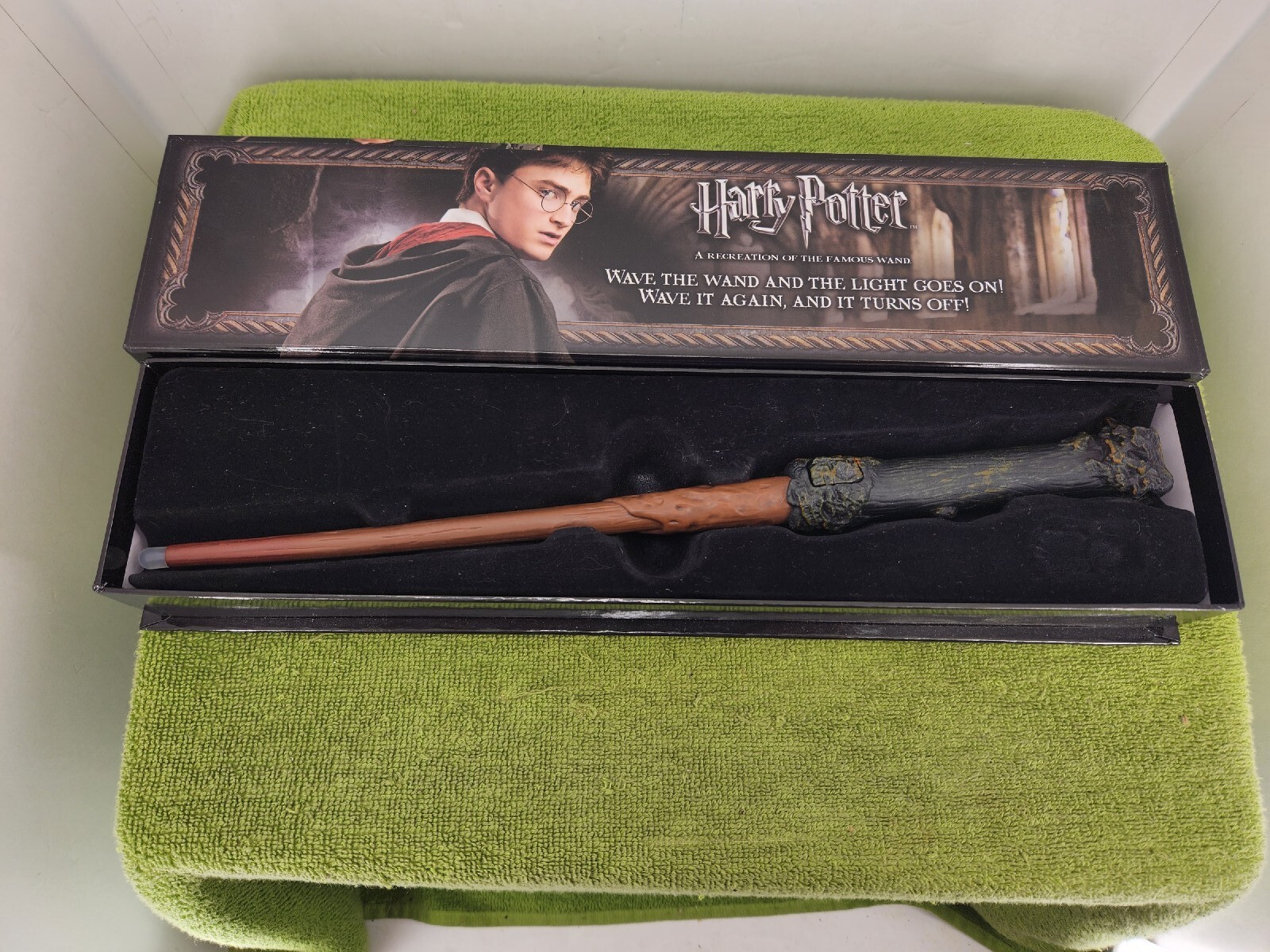 Harry Potter Harry Potter's Wand with Illuminating Tip The Noble Collection