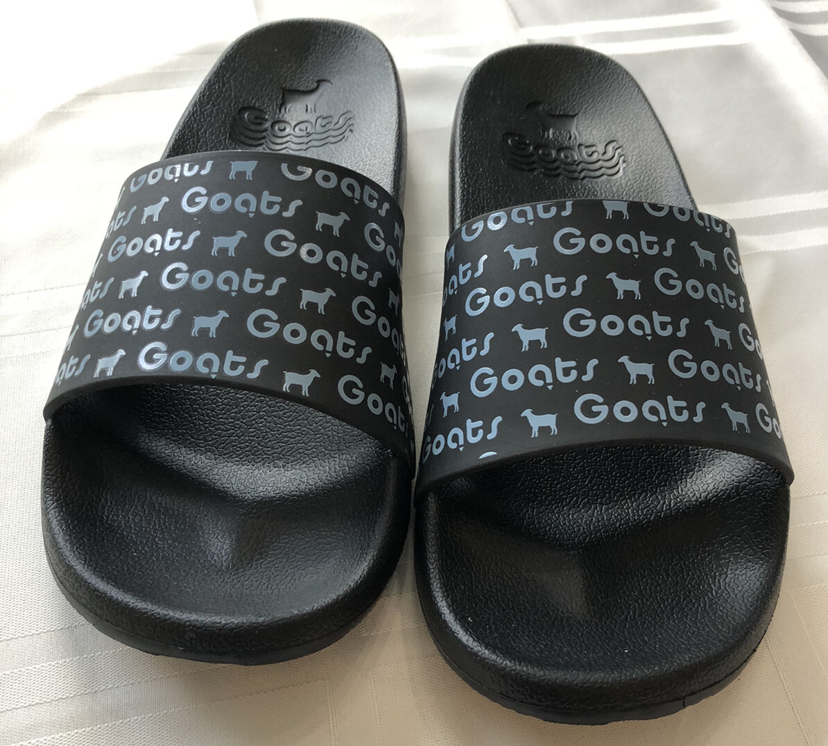 Goats Womens Pool Slides Black- size 9 | eBay display picture 1