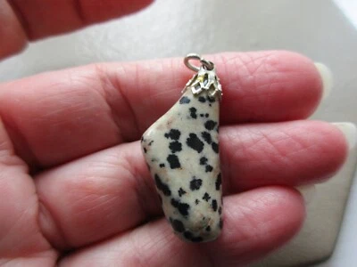 VINTAGE RETRO DALMATION AGATE POLISHED STONE SILVER TONE FOB CHARM PENDANT OLD - Image 1 of 2