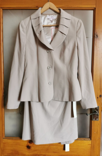 BNWT Julipa Size 12 Beige Two Piece Skirt And Blazer Jacket Suit Set - Picture 1 of 7