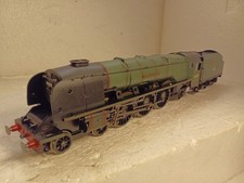 00 Hornby R2231 BR 4-6-2 Duchess Class 'Duchess Of Rutland' - green (early)