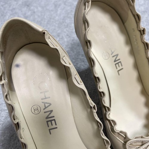 Scarpe CHANEL fronzoli e nastro beige nero bicolore taglia 36 tacco usate senza scatola - Foto 8 di 12