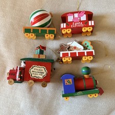 Vintage Wooden Train Cars And A Wooden Wagon Lot Of 5 Pieces