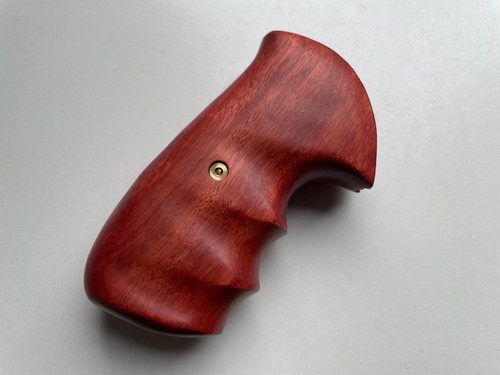 Smooth Hardwood Grips For Taurus Medium/Large Fame (1980s) .357 M44 65 82 83 - Picture 4 of 8