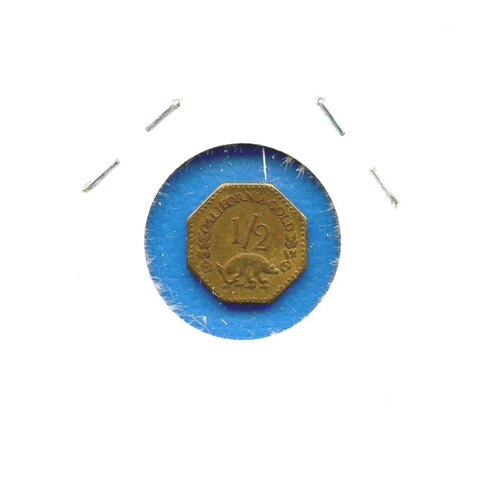 1852 年加州黄金 1/2 八角熊令牌 — 第 2/3 张图片