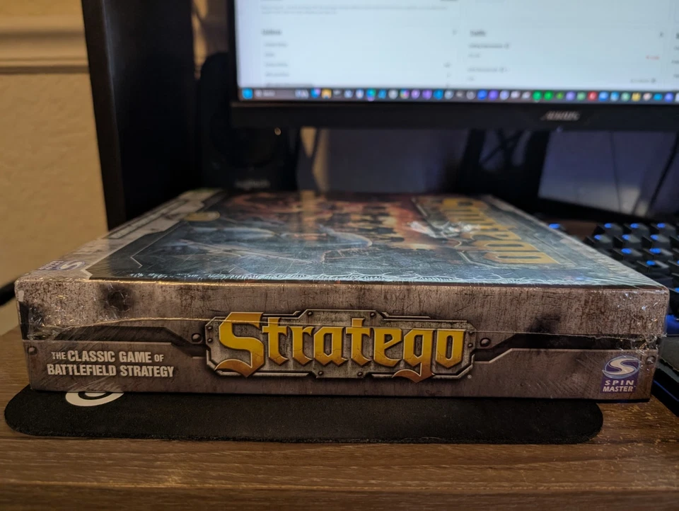 Stratego: 50 Years (Spin Master, 2011) Brand New - Factory Sealed - Image 4 of 4