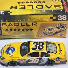 Elliot Sadler #38 Pedigree 2006 Ford Fusion Action 1:24 Scale Diecast Car - New