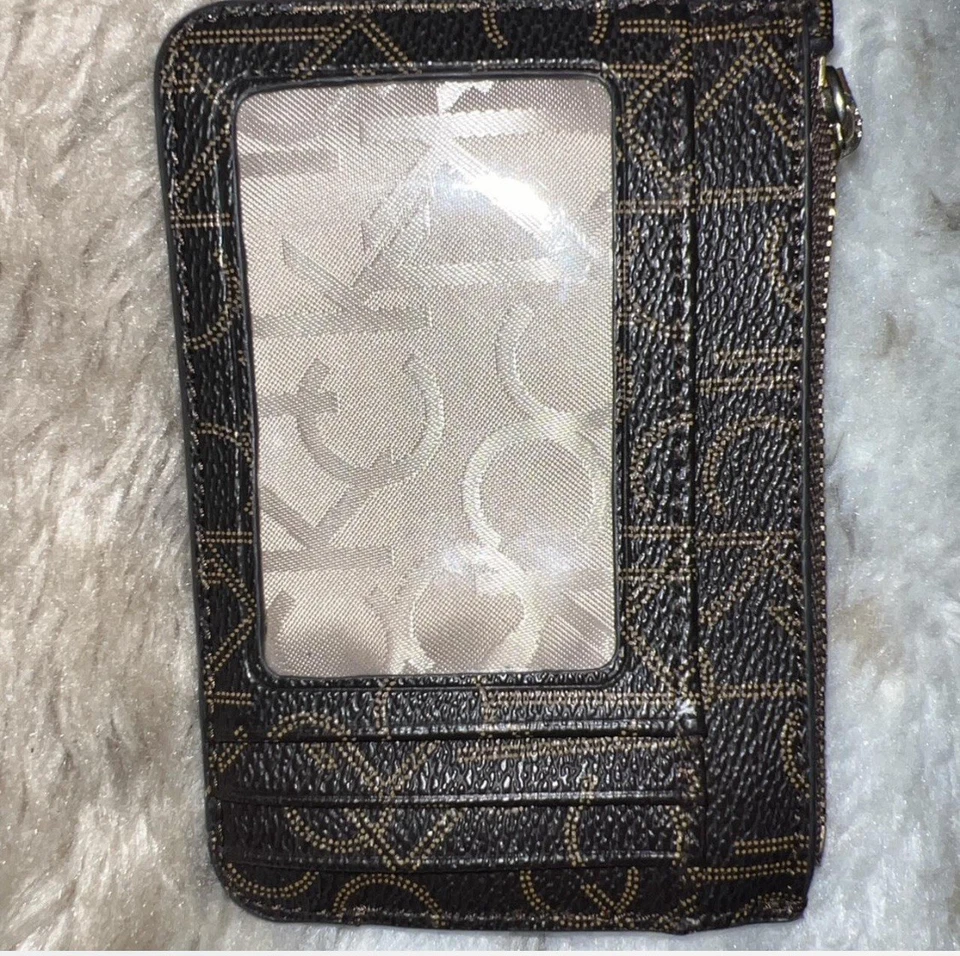 Calvin Klein CK 标志棕色拉链身份证钱包二手状况完好 — 第 4/4 张图片