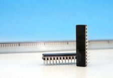 2 x AM27S35DC AMD 1024x8 Bipolar Registered PROM Async INITIALIZE input IC