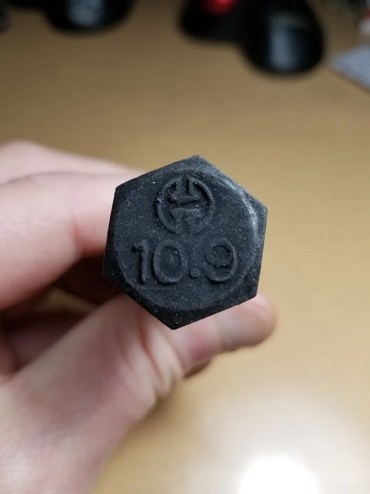 Perno de grillete de hoja trasera OEM GM 11513937 95-14 serie S y blazer (se vende cada uno) Foto 3 de 4