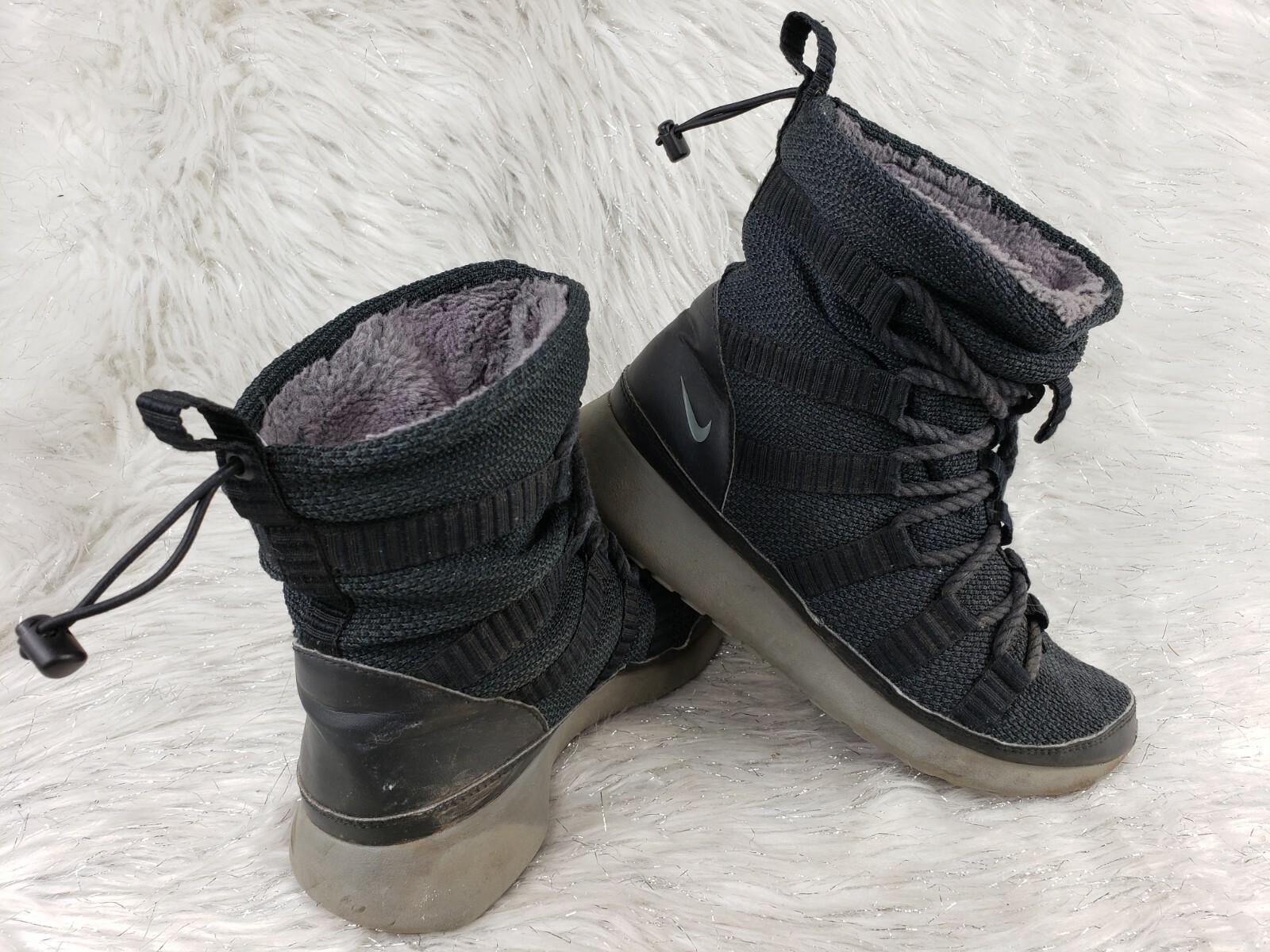 Nike Roshe One Hi Sneaker Boots 807424-001 Faux Fur Black Gray