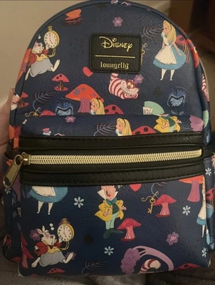 Mini sac à dos Loungefly Disney - Alice au Pays des Merveilles - Photo 1/3