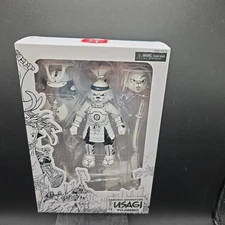 NECA Samurai Adventure Black & White Usagi Yojimbo Comic Deco Collectible