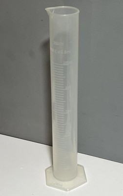250ml Messzylinder robuster Kunststoff