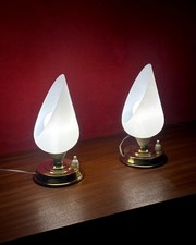 Coppia lampade da comodino Mid Century in ottone e vetro opalino Italia anni '50