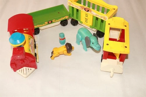 FISHER-PRICE - Vintage 1970s Circus Train W/ Elephen Lion
