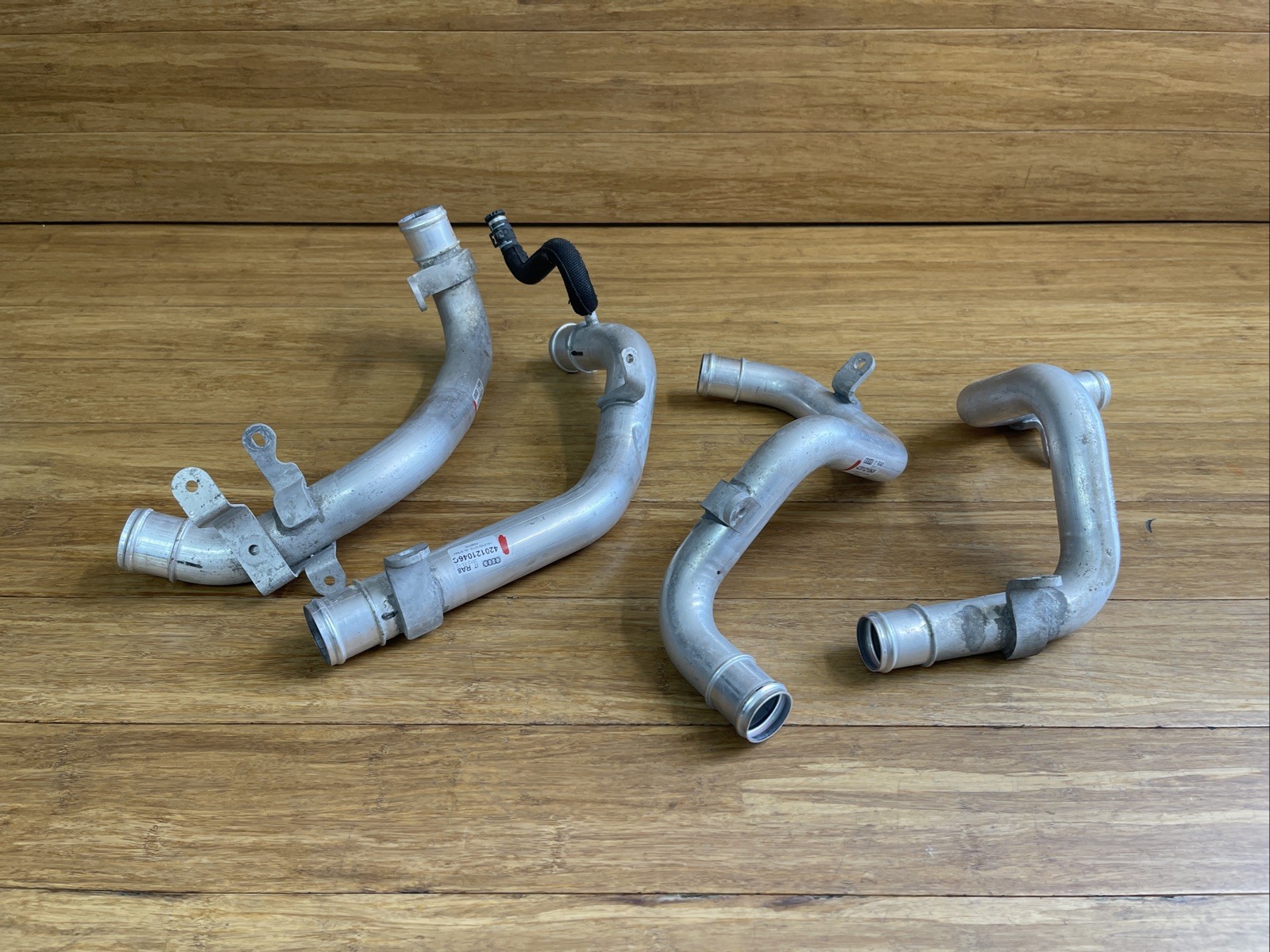 Audi R8 2008-2015 Coolant pipe