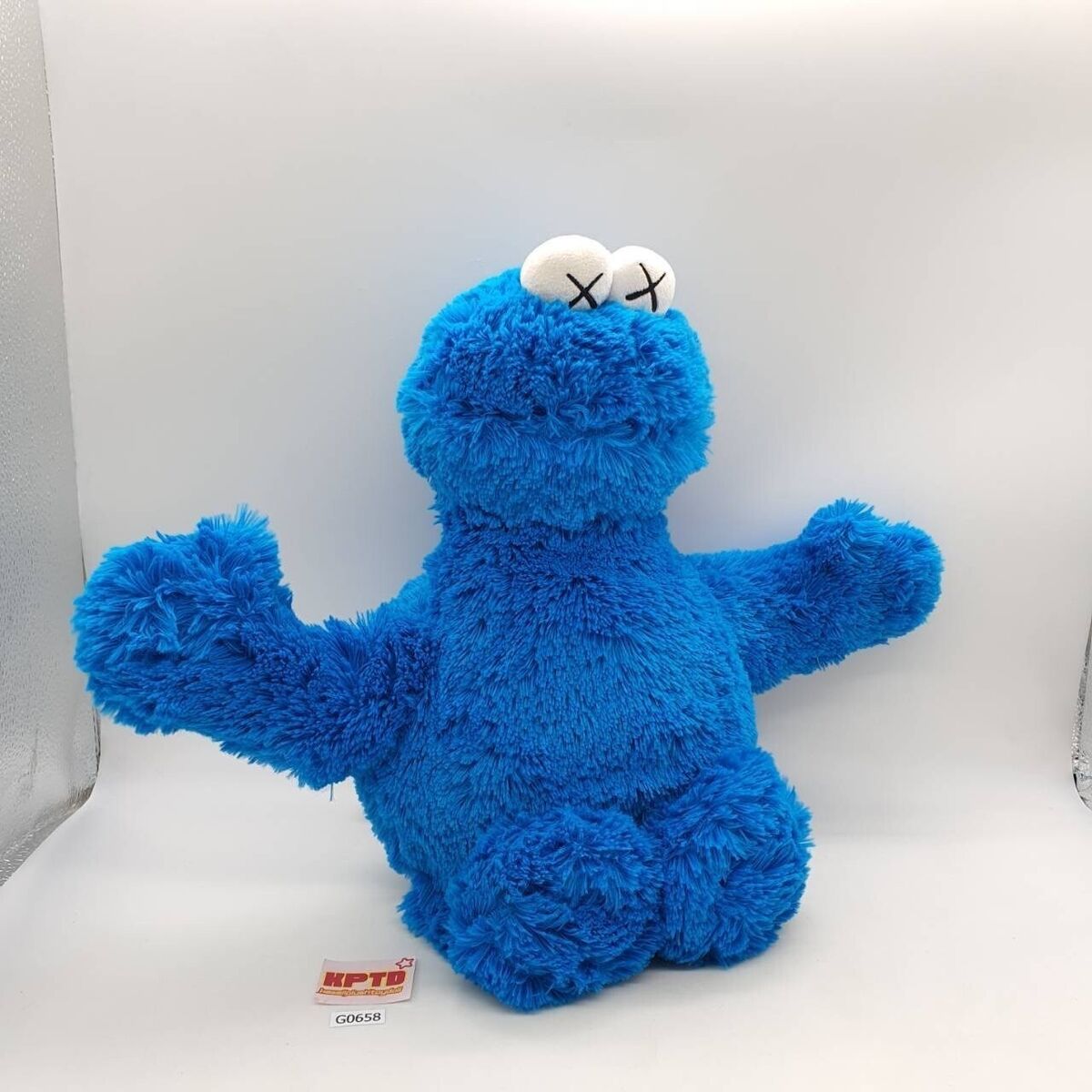 Cookie Monster G658 Kaws x Sesame Street x Uniqlo Limited Cookie Monster G658 Kaws x Sesame Street x Uniqlo Limited