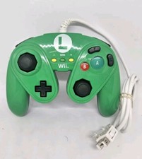 Luigi Battle Pad Green Nintendo WII U Controller 085-006 SEE PHOTOS