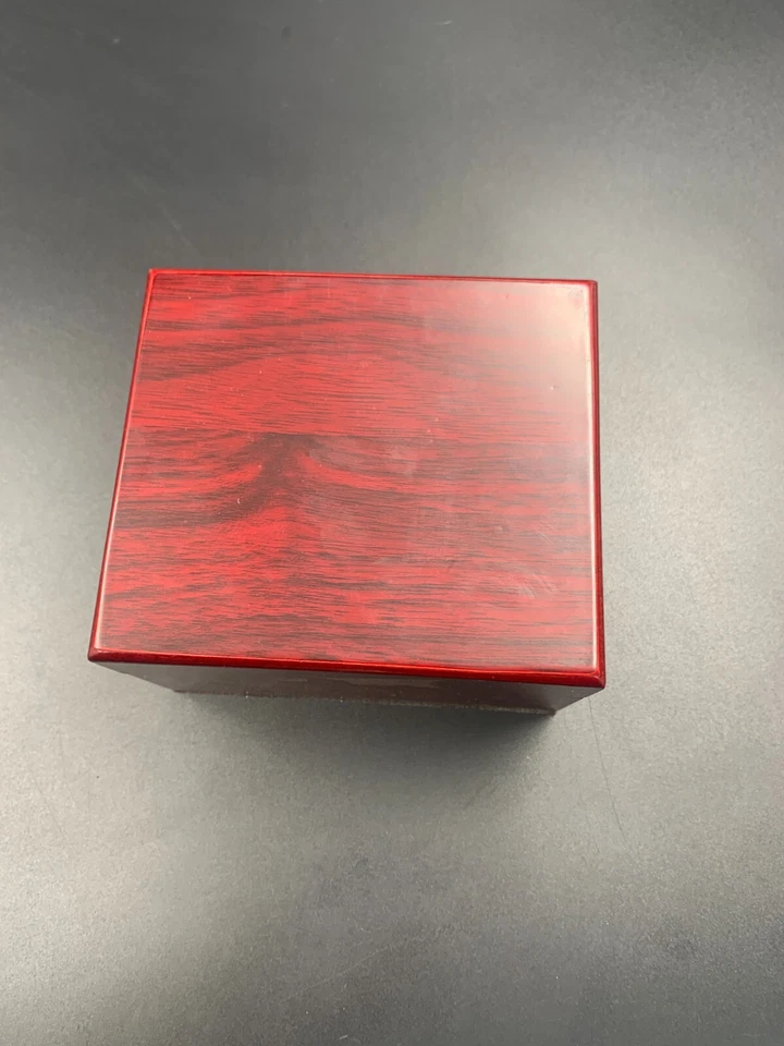 VINTAGE OMAX DIGITAL JUMP HOUR WATCH 1970'S MANUAL SPACE AGE 30MM GOLD PLATED - Image 3 of 4