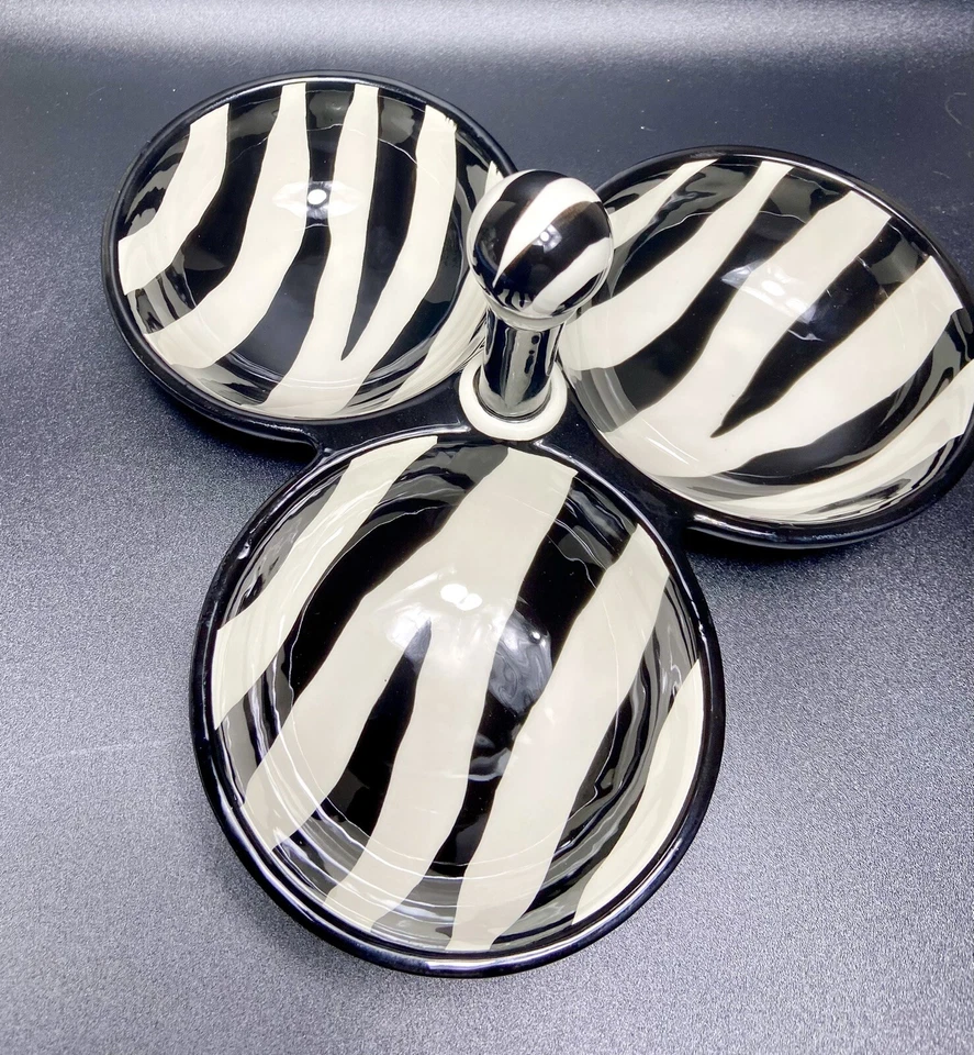 Bandeja para servir Little River Gift diseño cebra blanco negro vidrio triple conexión Foto 2 de 4