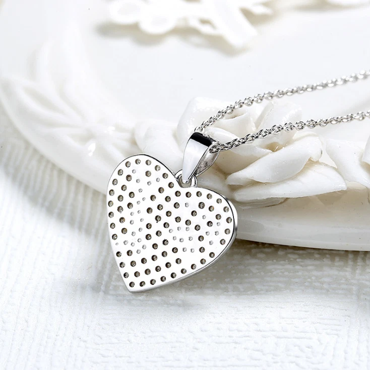 Collar de plata de ley 925 con corazón micro pavé circonita cúbica patas de perro colgante en forma de hueso A29 Foto 4 de 4