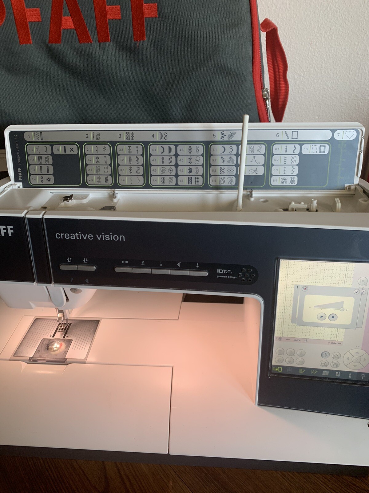 Pfaff Creative Vision 5 Model P80 Computerized Sewing, Quilting