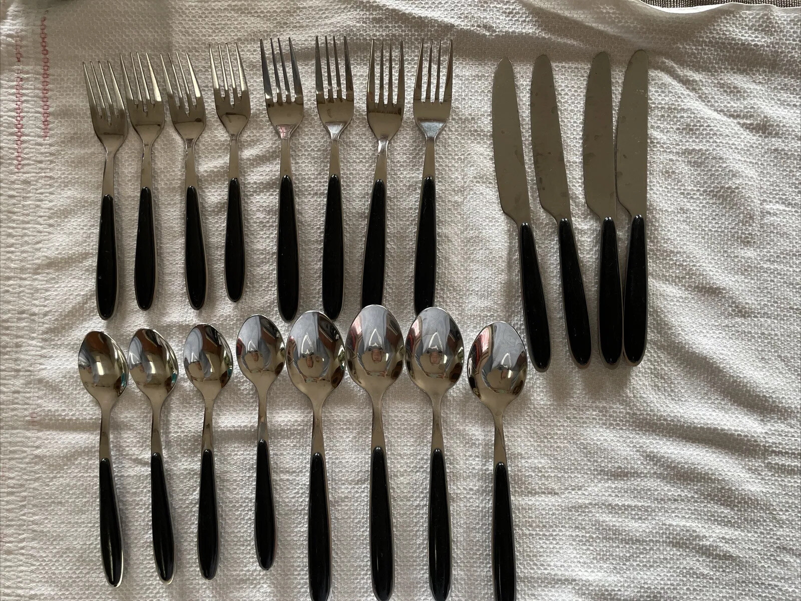 GS Stainless 18/8 China Flatware Black Handles Set Of 20 / 4 Place