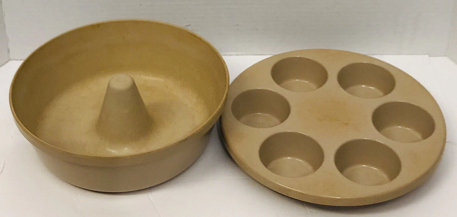 Vintage Anchor Hocking Microware Bundt Pan PM459-TI & Muffin Pan PM447-TI
