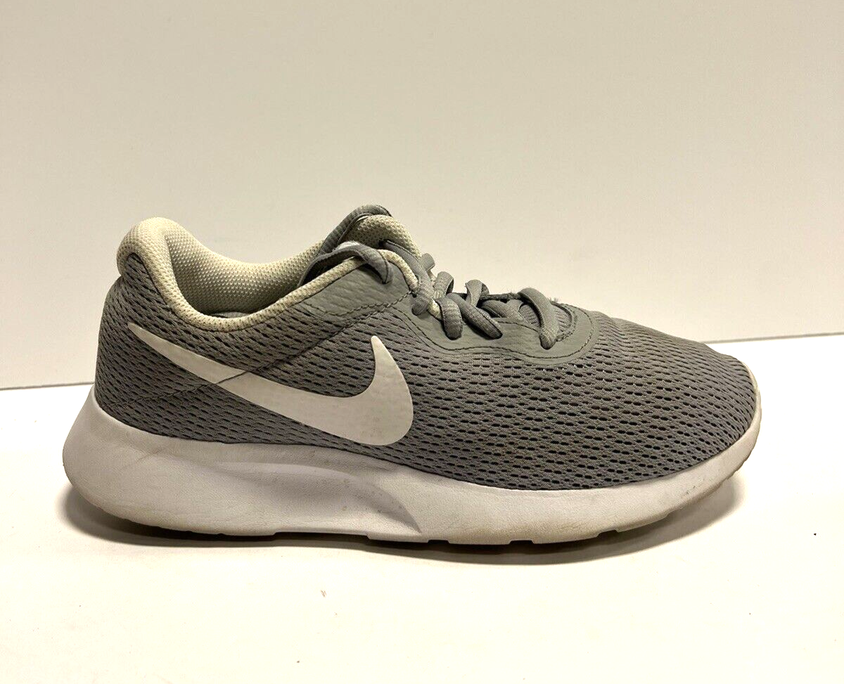 Nike Womens Tanjun Sneaker Gray Size Wide