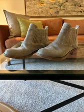 Sofft Aqua Women’s Olive Green Leather Booties Flat Waterproof Sz 7.5