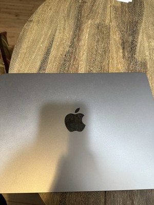 Apple MacBook Pro 2022 A2338 13'' M2 8 Core GPU 16GB RAM 512GB SSD - Silver