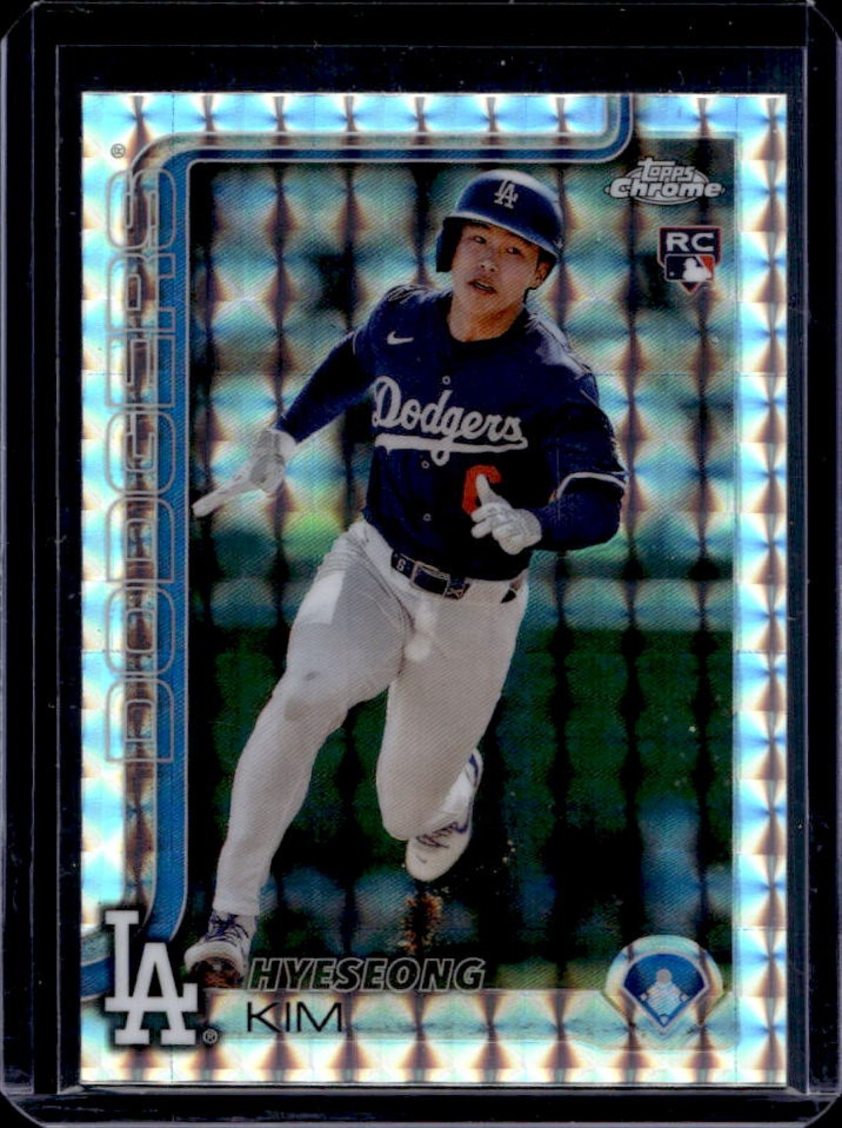 2025 Topps Chrome Hyeseong Kim RC Geometric Refractor Rookie #152 Dodgers