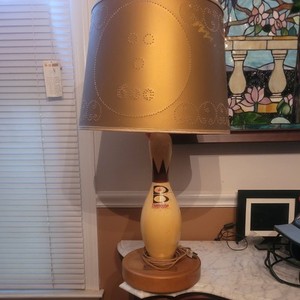 Vtg Brunswick Crown ABC Bowling Pin Lamp With Shade  600 Score Award 