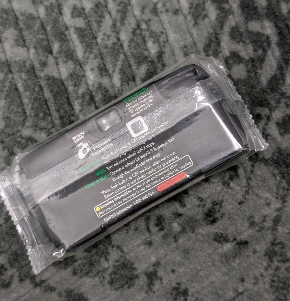 Fujifilm 27 Exp QuickSnap Flash Camera NEW! Pink Breast Cancer Logo Exp 2009/11 - Image 2 of 4