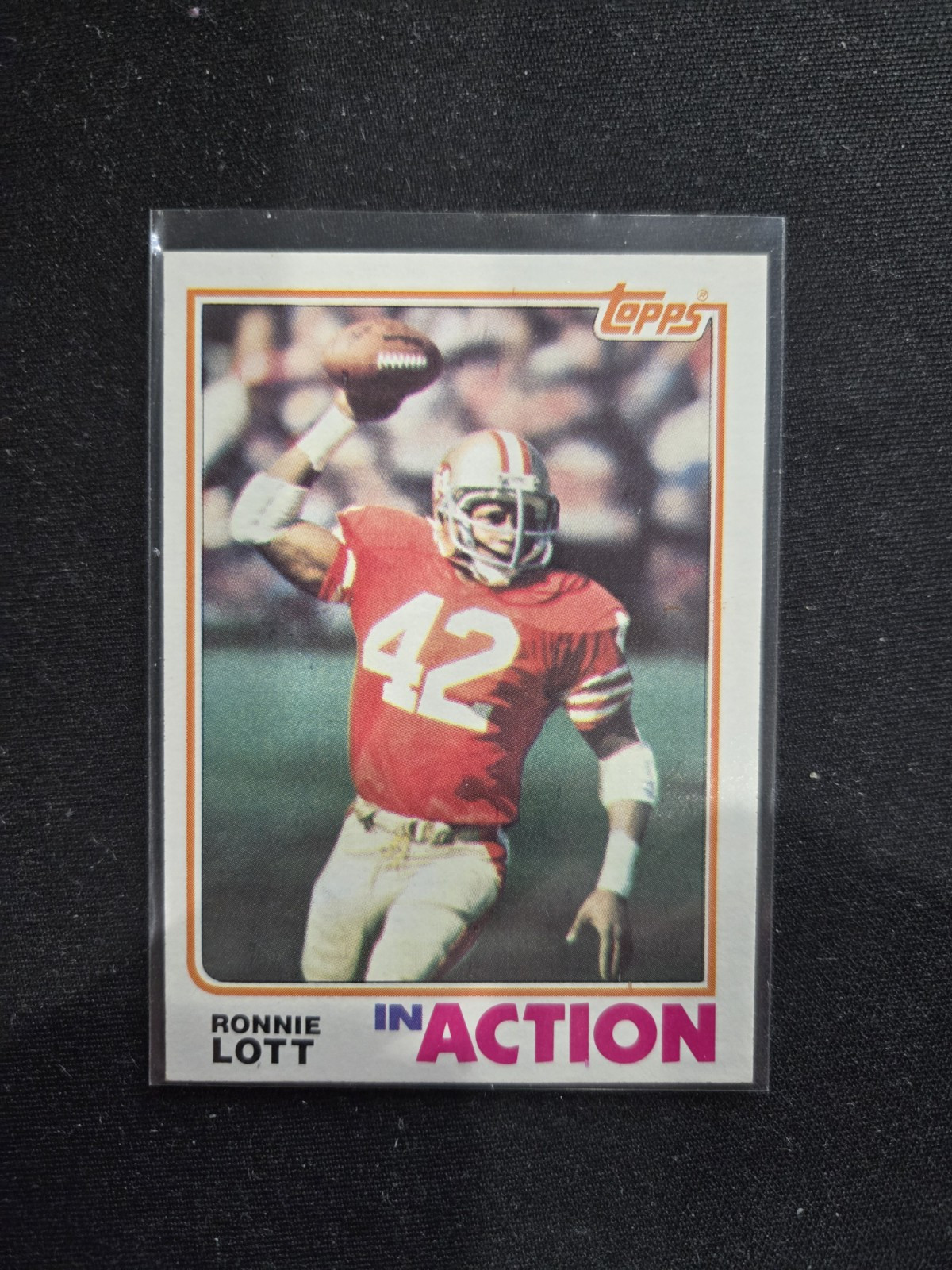 1982 Topps Football Ronnie Lott RC In Action #487 NM-MT*