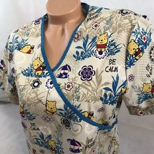 Disney Baby Winnie Pooh Bear Scrub Top Small Be Free Kind Calm Medical Nurse Vet