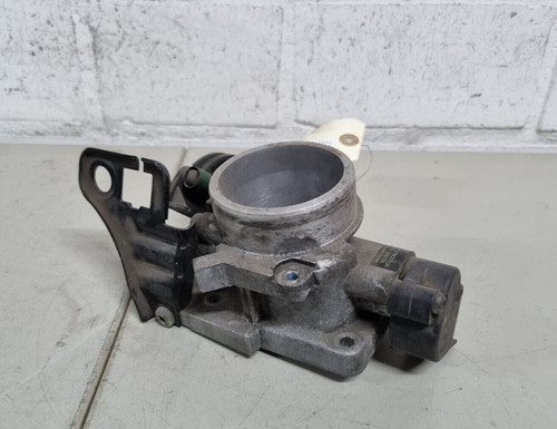 Ford Mondeo MK1 1.8L Drosselklappe Drosselklappenstutzen 938F-SB